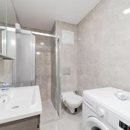 Gorgeus Flat With View In Apartman *